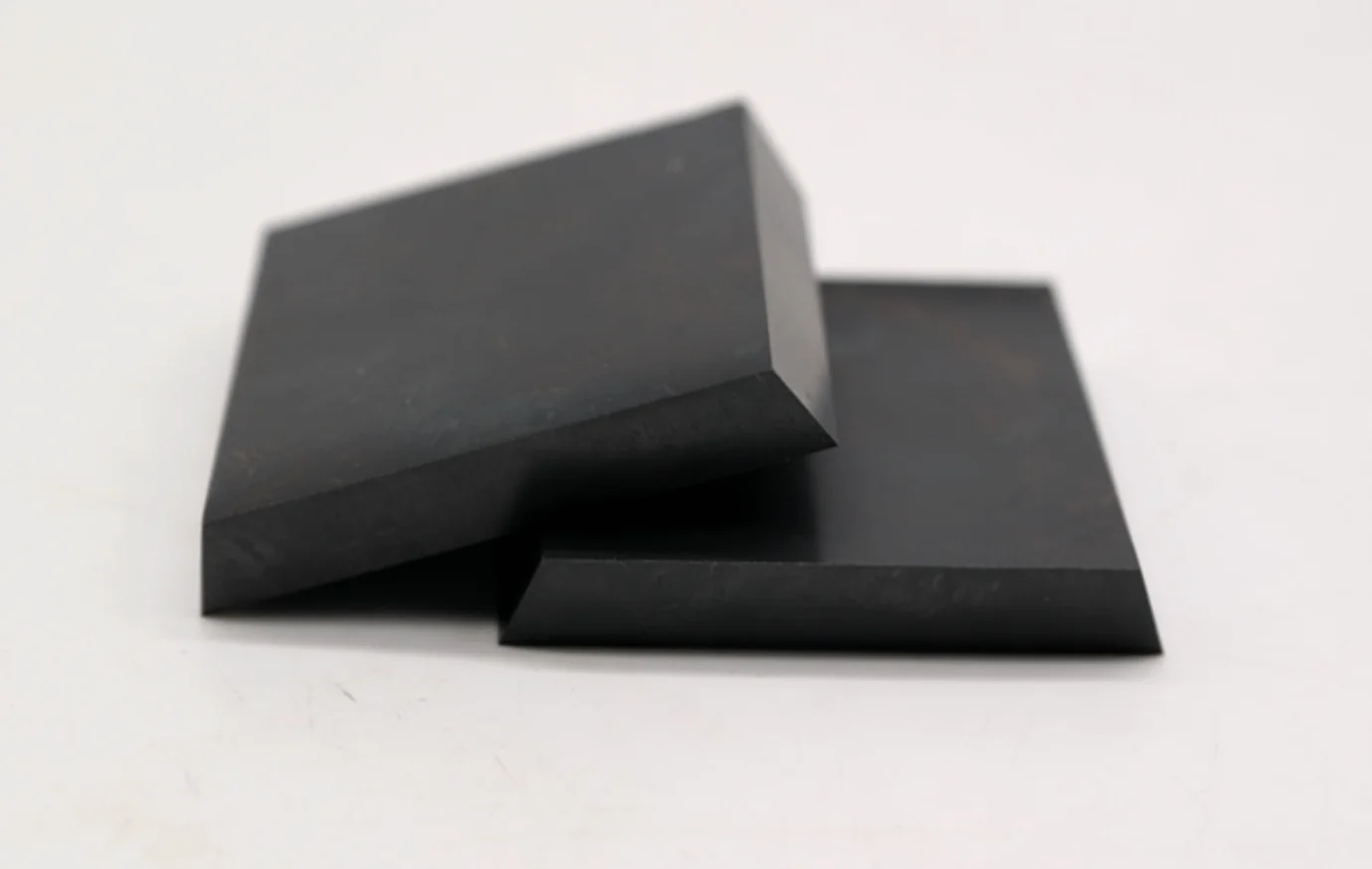 Hardest Materials Magnet & Graphite Cut Smoothly